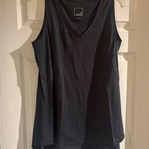 Chic Black Sleeveless Top